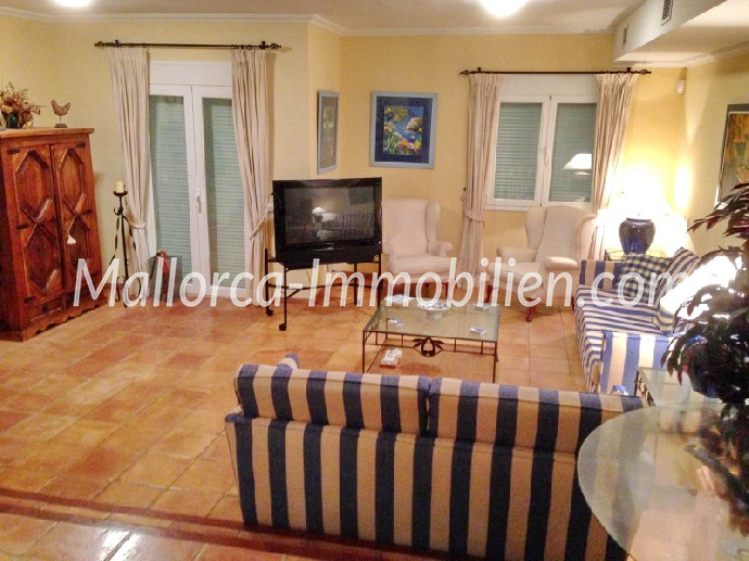 Thumbnail von REIHENHAUS MIT CHARME, EIGENEM POOL UND MEERBLICK