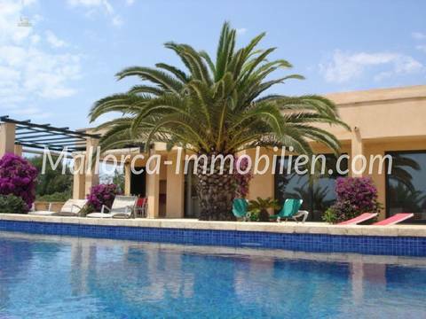 MODERNE FINCA MIT PANORAMABLICK