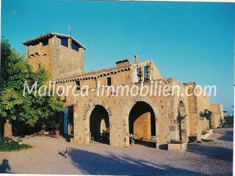 WUNDERSCHÖNES ARABISCHES LANDGUT ZUR PRIVATEN ODER GEWERBLICHEN NUTZUNG