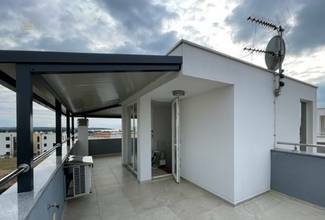 Thumbnail von Modernes Reihenhaus mit Dachterrasse und Meerblick