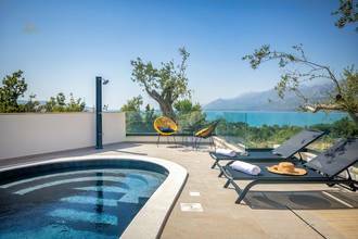 Thumbnail von Moderne Luxusvilla nahe dem Meer