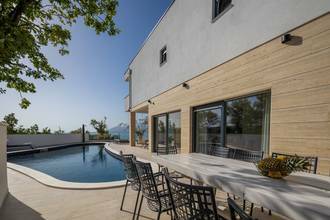 Thumbnail von Moderne Luxusvilla nahe dem Meer