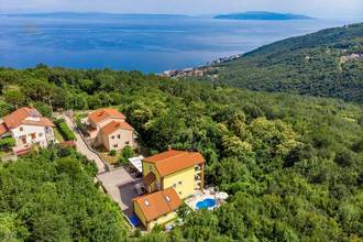 Thumbnail von Geräumiges Appartementhaus zur Vermietung an Touristen, Region Opatija