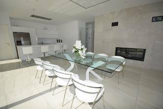 Thumbnail von Moderne Villa mit Swimmingpool und Meerblick