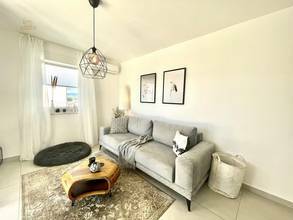 Thumbnail von Wohnung mit Garten, Swimmingpool und Blick auf das Meer