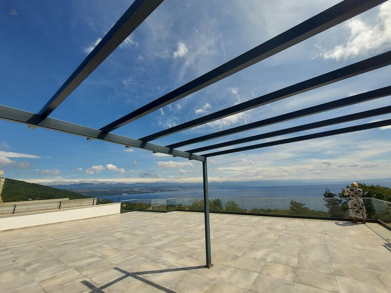 Thumbnail von Moderne Luxusvilla mit außergewöhnlichem Panorama-Meerblick