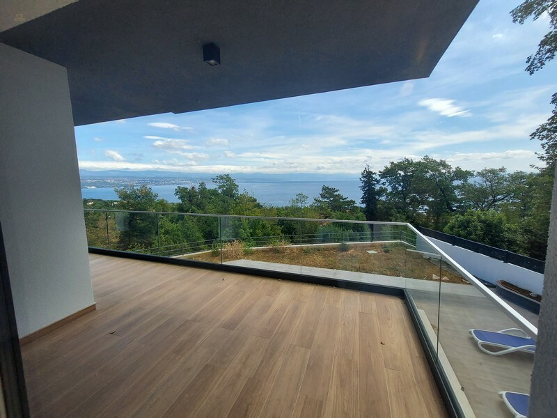 Thumbnail von Moderne Luxusvilla mit außergewöhnlichem Panorama-Meerblick