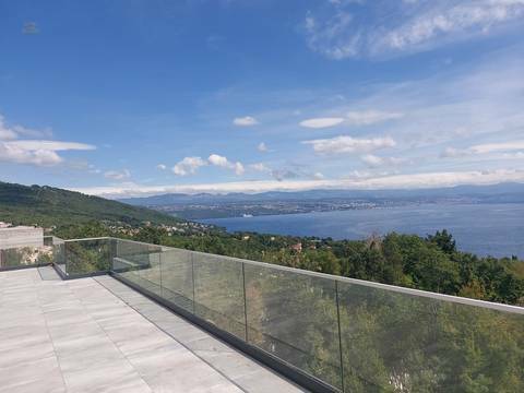 Moderne Luxusvilla mit außergewöhnlichem Panorama-Meerblick