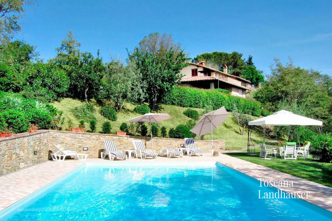 Schön renoviertes Rustico mit Pool mitten im Grünen