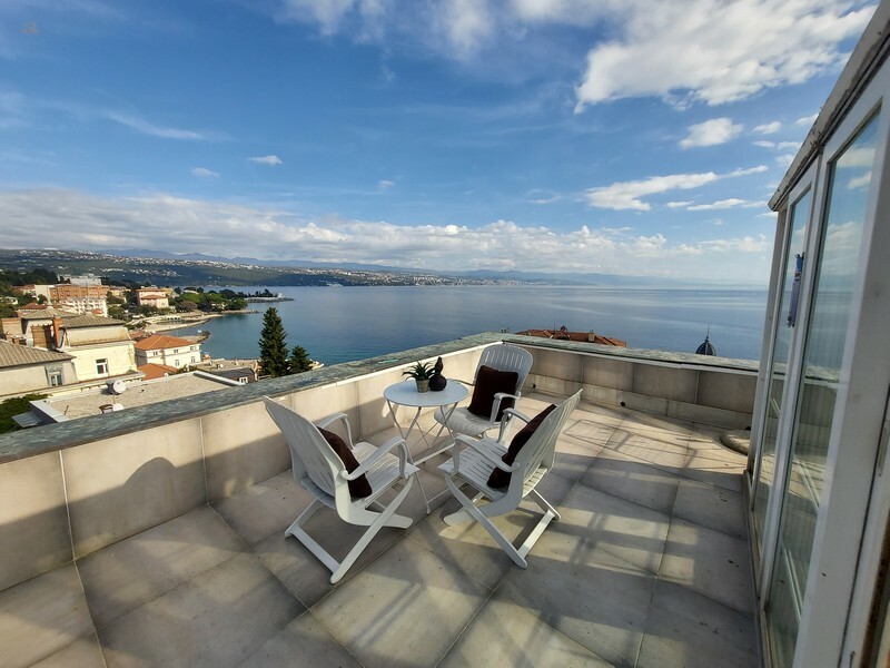 Thumbnail von Penthouse mit Dachterrasse und traumhaften Panoramablick auf das Meer