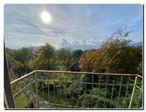 Thumbnail von Immogold Bedeutsames Dorfhaus zum renovieren in ruhiger Lage, sonnig und blick ins Grüne