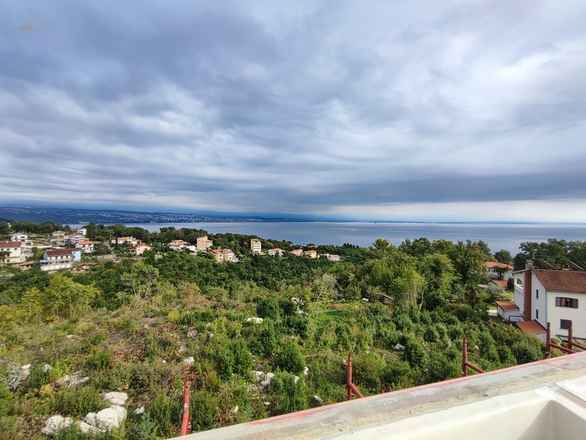 Modernes Appartement im Neubau mit Meerblick