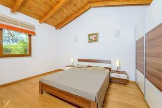 Thumbnail von Besonderes Anwesen direkt am Meer auf ruhiger Insel, Region Trogir