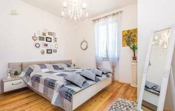 Thumbnail von Rustikale Villa mit Swimmingpool und Meerblick