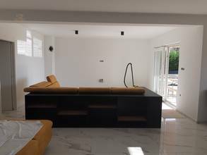 Thumbnail von Neues Haus mit Swimmingpool und Meerblick