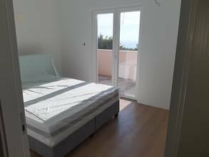 Thumbnail von Neues Haus mit Swimmingpool und Meerblick