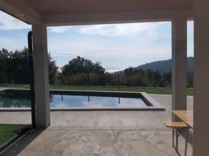 Thumbnail von Neues Haus mit Swimmingpool und Meerblick