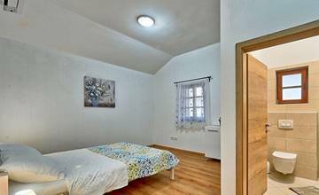 Thumbnail von Deniz yakınında, Ugljan Adası'nda, yüzme havuzlu Akdeniz tarzı villa