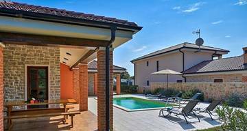 Thumbnail von Deniz yakınında, Ugljan Adası'nda, yüzme havuzlu Akdeniz tarzı villa