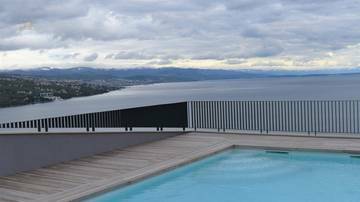 Thumbnail von Modernes Penthouse mit privater Dachterrasse und Swimmingpool
