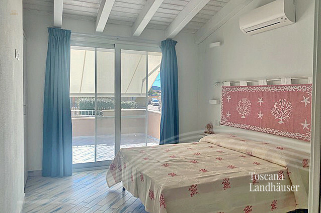 Thumbnail von Reihenmittelhaus mit Pool und Meerblick