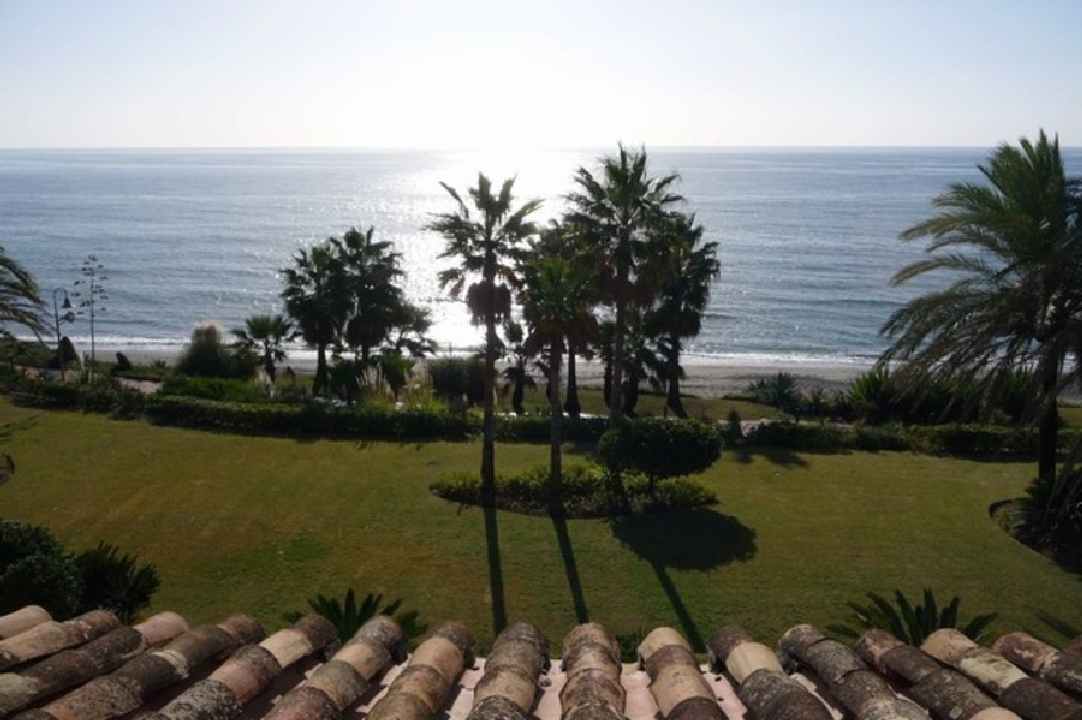 Luxus-Villa in New Golden Mile R2721956 