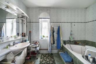 Thumbnail von Geräumiges Einfamilienhaus mit großen Garten