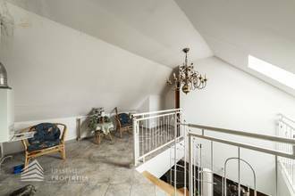 Thumbnail von Geräumiges Einfamilienhaus mit großen Garten