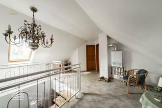 Thumbnail von Geräumiges Einfamilienhaus mit großen Garten