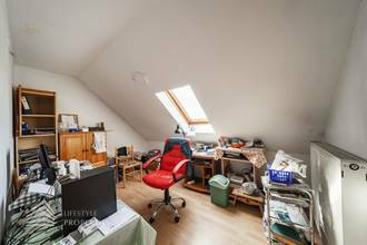 Thumbnail von Geräumiges Einfamilienhaus mit großen Garten