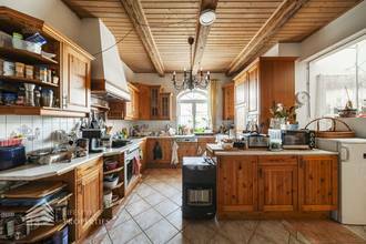 Thumbnail von Geräumiges Einfamilienhaus mit großen Garten