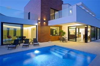 Thumbnail von Moderne Luxusvilla mit Swimmingpool und Meerblick, Region Porec