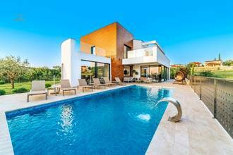 Thumbnail von Moderne Luxusvilla mit Swimmingpool und Meerblick, Region Porec