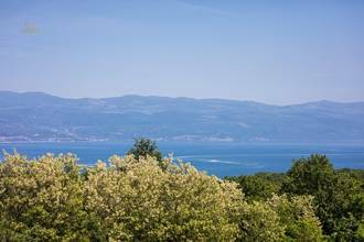 Thumbnail von Großzügige Villa mit Pool und Meerblick