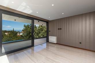 Thumbnail von Modernes Luxus-Appartement mit Pool