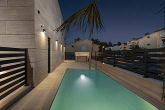 Thumbnail von Modernes Luxus-Appartement mit Pool