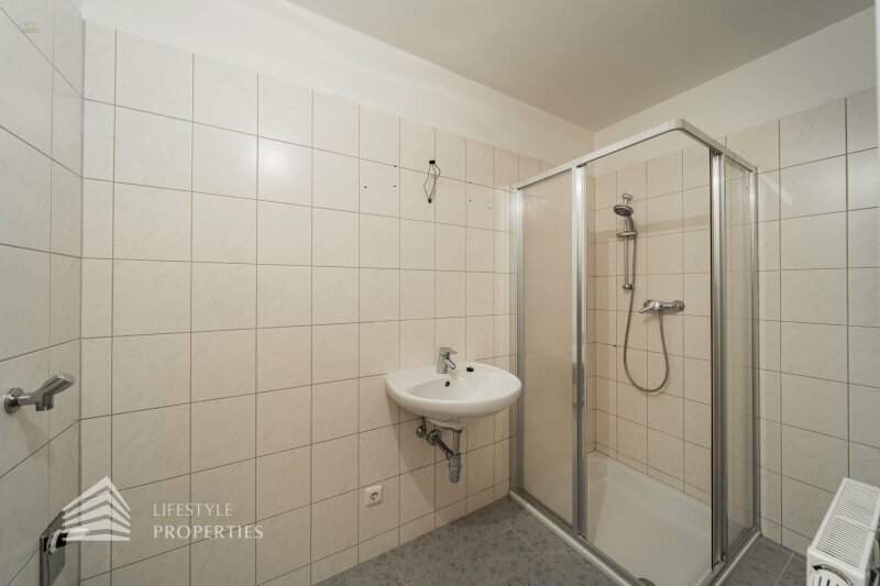 Thumbnail von Attraktives Zinshaus in Gaming