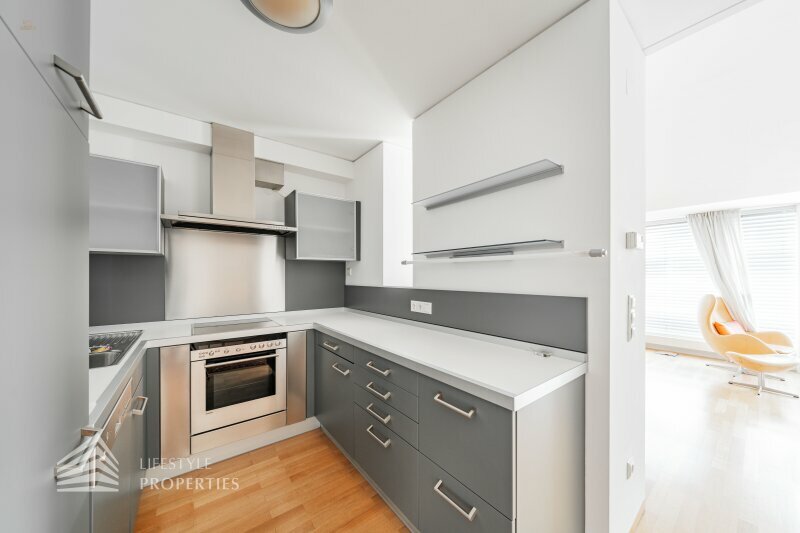 Thumbnail von Lichtdurchflutete Maisonette-Wohnung mit Dachterrasse, Nähe Arenbergpark