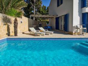 Thumbnail von Mediterranes Haus mit Pool in außergewöhnlicher Lage am Meer