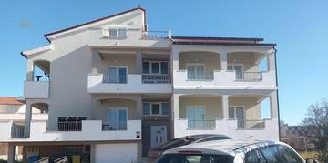 Thumbnail von Mehrfamilienhaus in Novalja, Insel Pag mit Meerblick