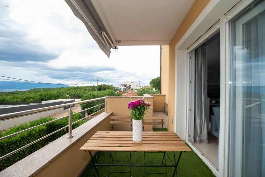 Hochwertige Wohnung mit Meerblick