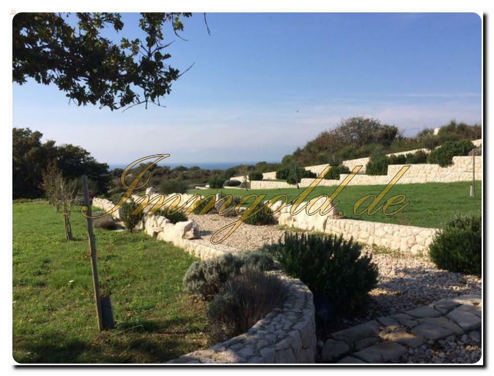 Thumbnail von Luxuriöses Baugrundstück mit Meerblick und eigenem Brunnen