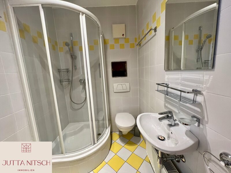 Thumbnail von Großzügige Terrassenwohnung mit zwei Tiefgaragenplätzen - Wien 1140 Hadersdorf