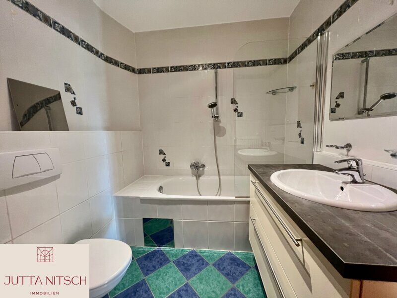 Thumbnail von Großzügige Terrassenwohnung mit zwei Tiefgaragenplätzen - Wien 1140 Hadersdorf