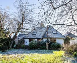 Thumbnail von Haus zum Kauf in 27711 Osterholz-Scharmbeck, traumhafte Lage mit Sanierungsbedarf!