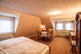 Thumbnail von Haus zum Kauf 27711 in Osterholz-Scharmbeck / Pennigbüttel, Raumwunder mit attraktivem Grundstück!