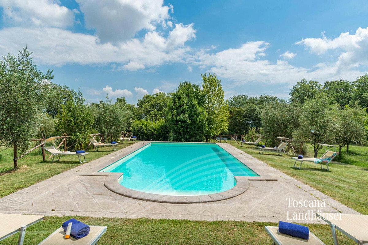 Thumbnail von Märchenhaftes Anwesen mit Pool und Olivenhain