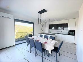 Thumbnail von Moderne Villa mit Infinity-Swimmingpool und Panorama-Meerblick, Region Trogir