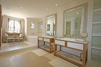 Thumbnail von villa for sale in - El Paraiso