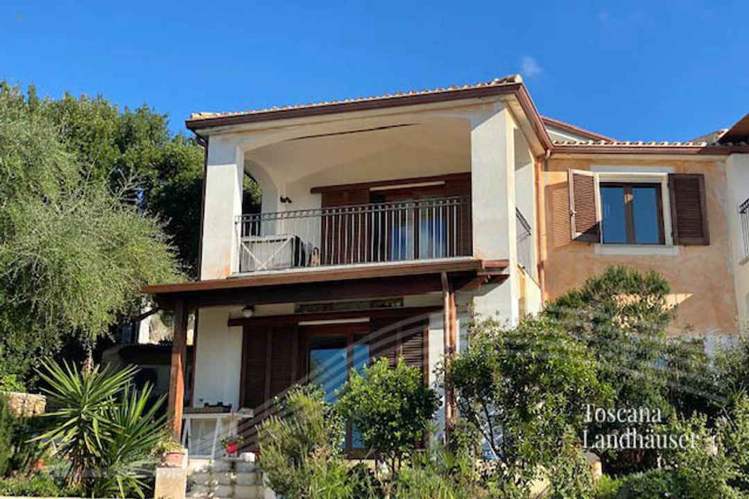 Geheimtipp - Villa, nur 2 km vom Meer entfernt - mit Meerblick und Garten